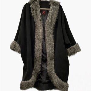 ❄️Adrienne Landau Black Faux Fur Cape SIZE M